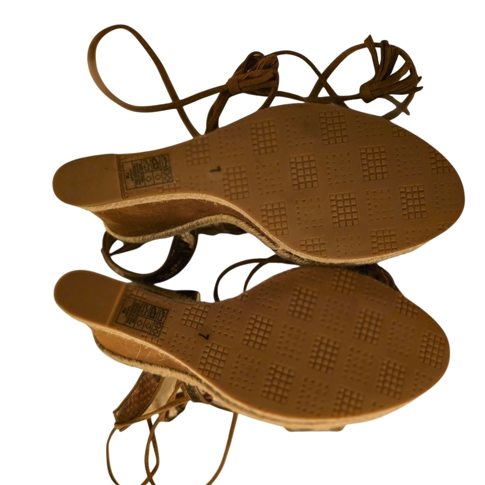 NEW White House Black Market Brown Strappy Wedges Heels - Picture 2 of 5